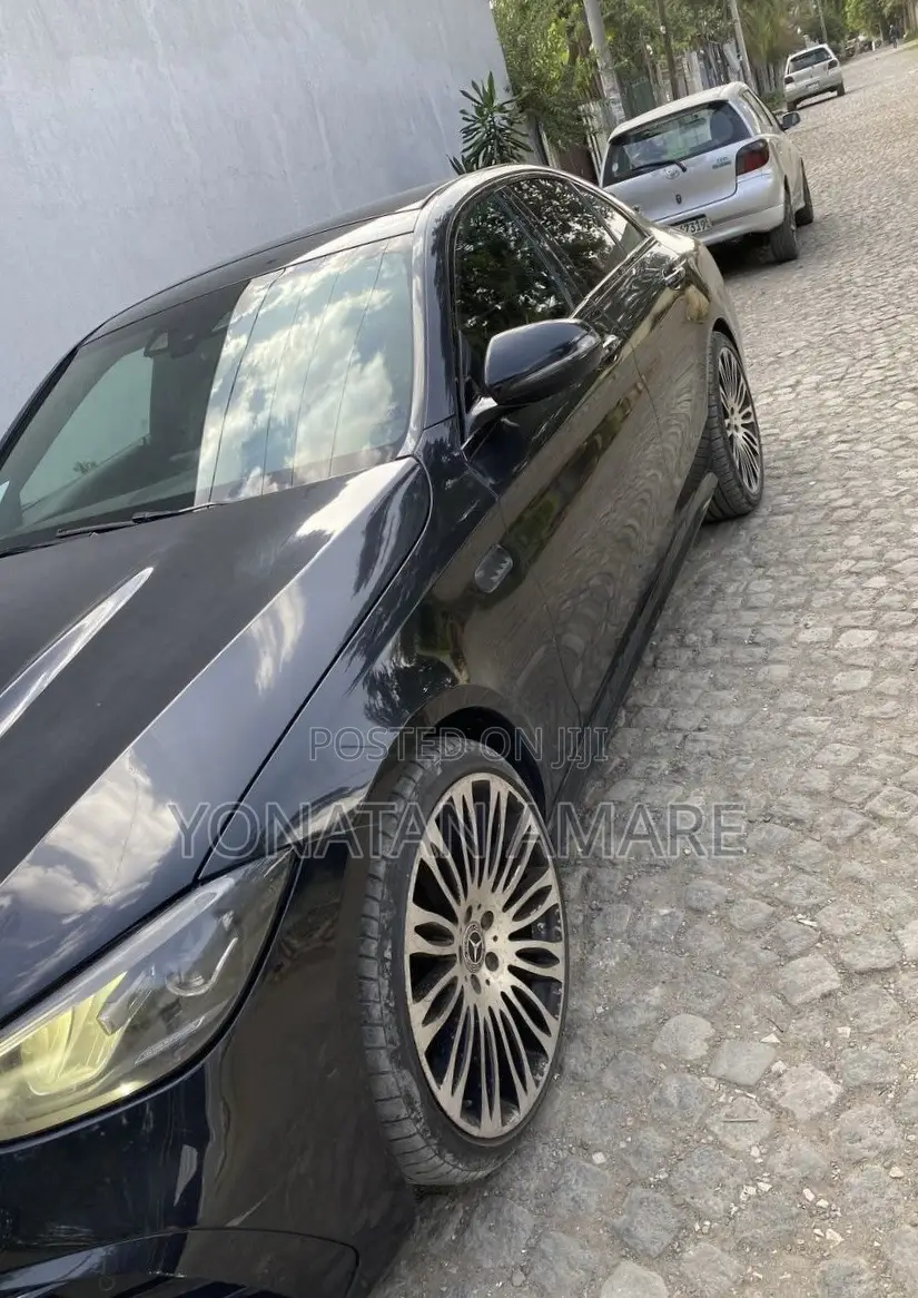 Mercedes-Benz C180 2018 Black
