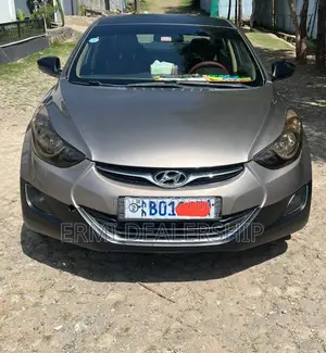 Hyundai Elantra 2012 Brown