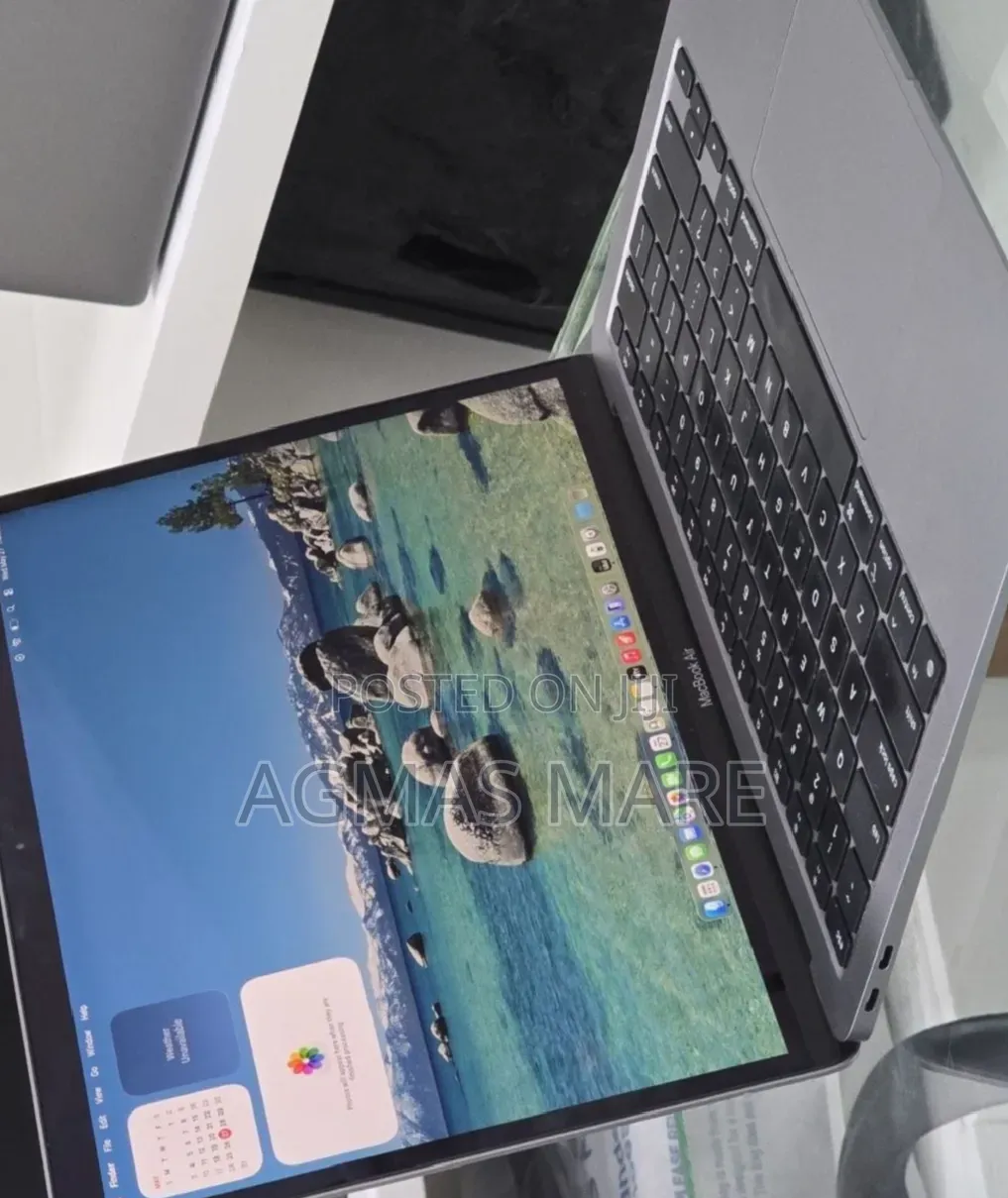 New Laptop Apple MacBook Air 2020 M1 8GB Apple M1 SSD 256GB
