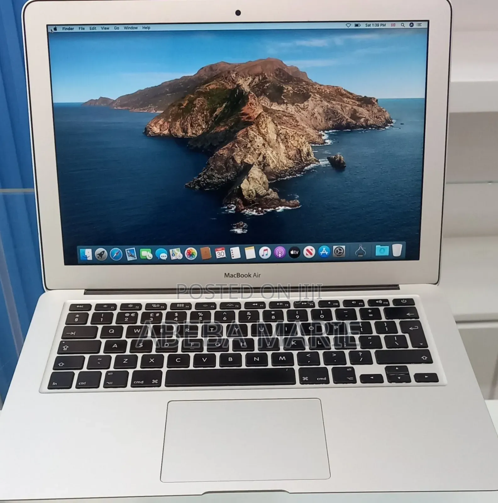New Laptop Apple MacBook Air 2017 8GB Intel Core i5 SSD 128GB