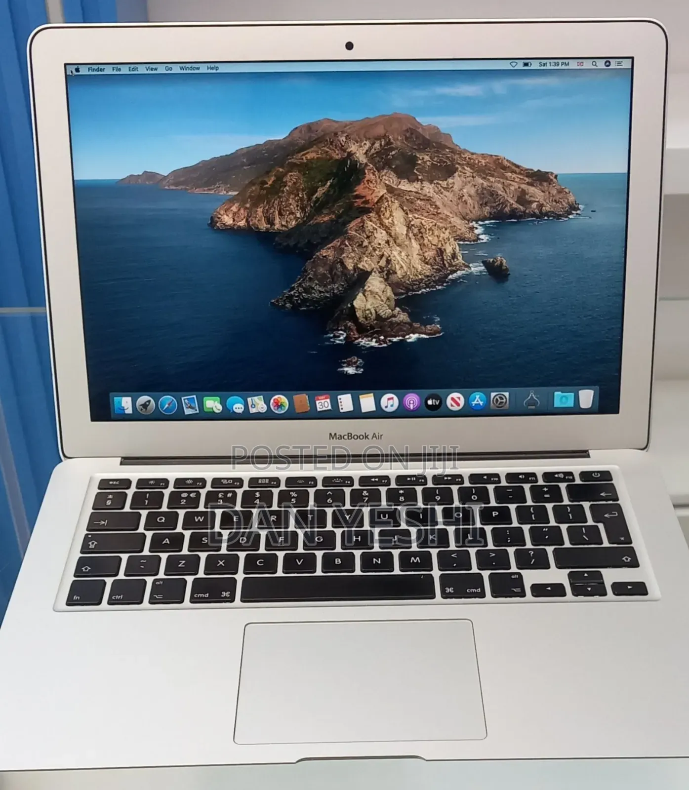 New Laptop Apple MacBook Air 2017 8GB Intel Core i5 SSD 128GB