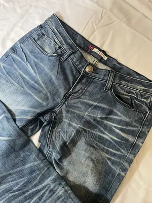 Low Rise Jeans