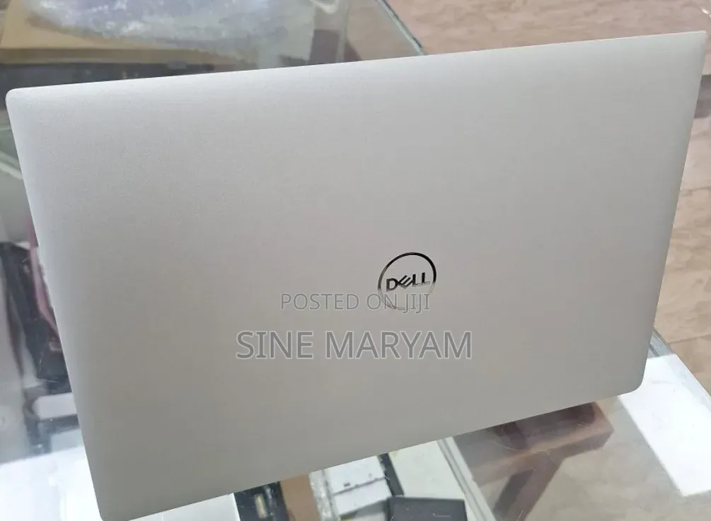 New Laptop Dell XPS 15 16GB Intel Core i7 SSD 512GB