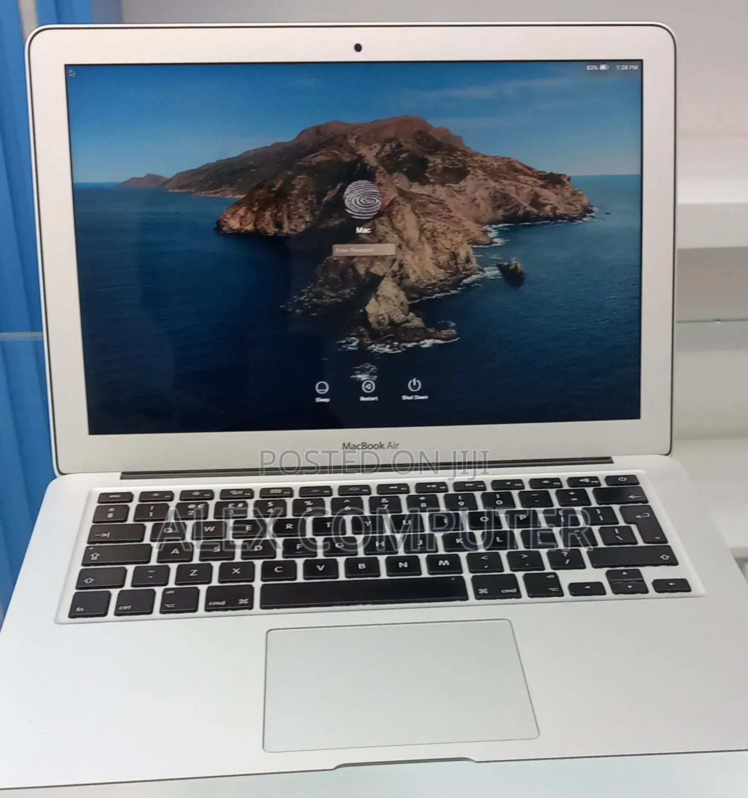 New Laptop Apple MacBook Air 2017 8GB Intel Core i5 SSD 128GB