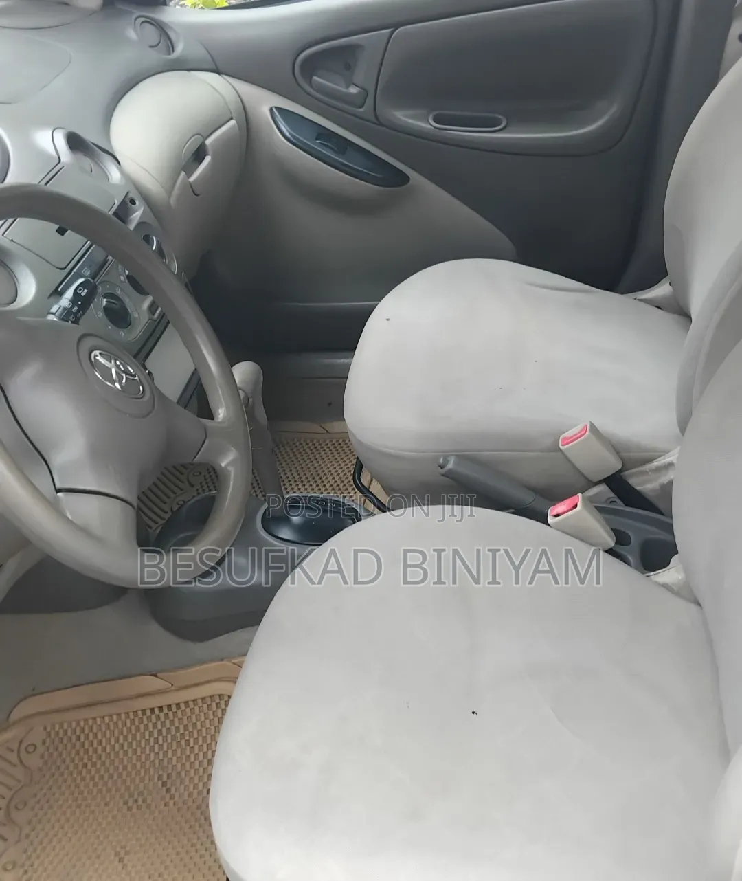 Toyota Platz 2005 Silver