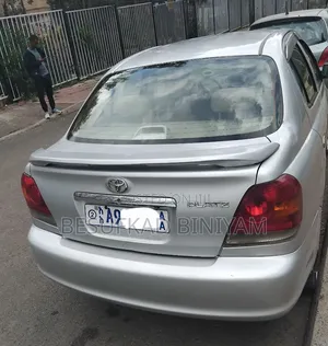 Toyota Platz 2005 Silver