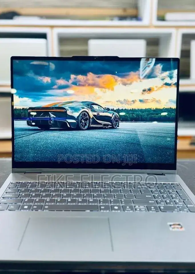 New Laptop Lenovo Yoga 7i 16GB Intel Core i7 SSD 512GB