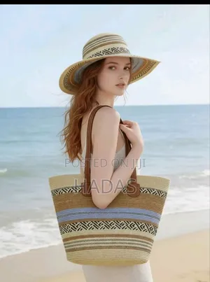 Sraw Bag With Hat