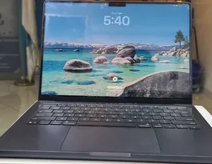New Laptop Apple MacBook Pro 16GB Intel Core i7 SSD 512GB