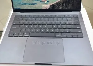 New Laptop Apple MacBook Pro 16GB Intel Core i7 SSD 512GB