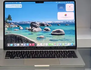 New Laptop Apple MacBook 16GB Apple M4 SSD 256GB