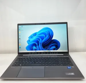 New Laptop HP ZBook Firefly G8 16GB Intel Core i7 SSD 512GB