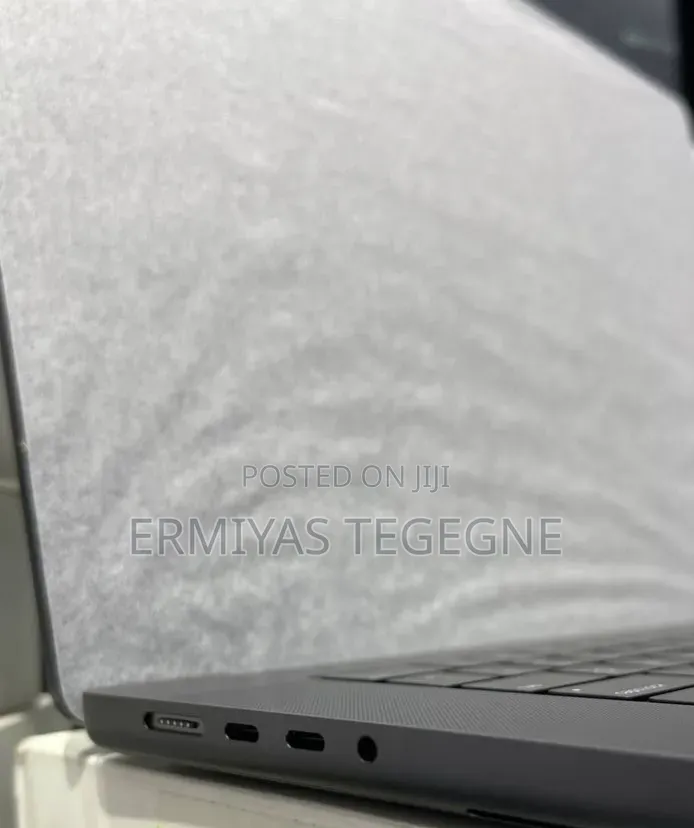 New Laptop Apple MacBook Pro M1 16GB Apple M1 SSD 512GB