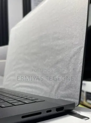 New Laptop Apple MacBook Pro M1 16GB Apple M1 SSD 512GB
