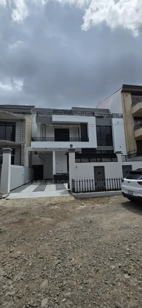 Furnished 6bdrm House in ሲምሲ አካባቢ, Yeka for sale