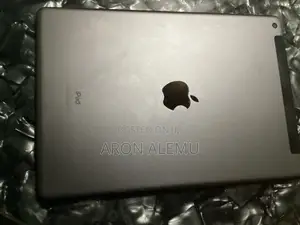 Apple iPad 10.2 (2020) 128 GB Gray