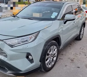 Toyota RAV4 2023 Green