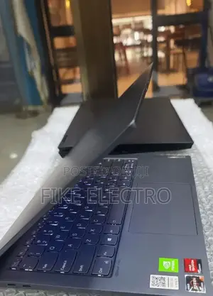 New Laptop Lenovo Yoga 7i 16GB AMD Ryzen 7 SSD 512GB