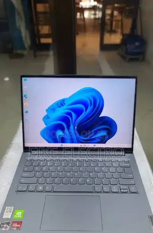 New Laptop Lenovo Yoga 7i 16GB AMD Ryzen 7 SSD 512GB