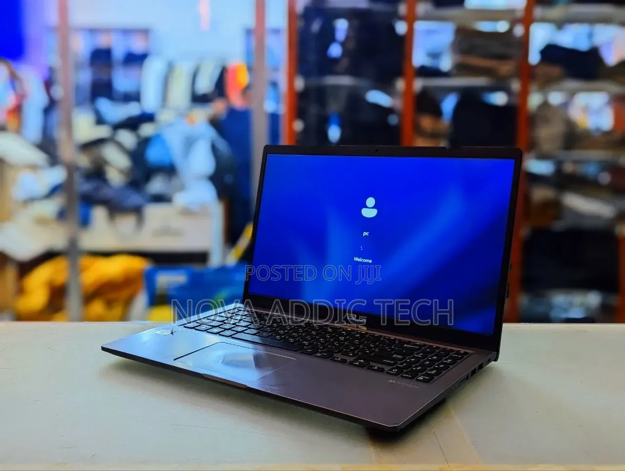 New Laptop Asus ASUSPRO B9440UA 8GB Intel Core i3 SSD 256GB