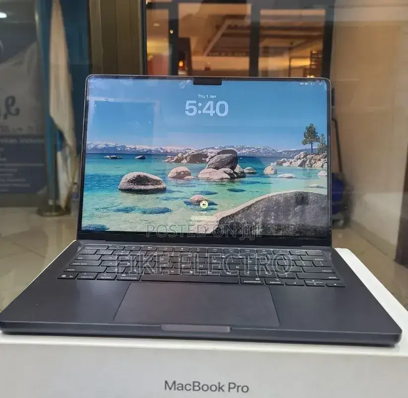 New Laptop Apple MacBook Pro 16GB Apple M5 Pro SSD 512GB