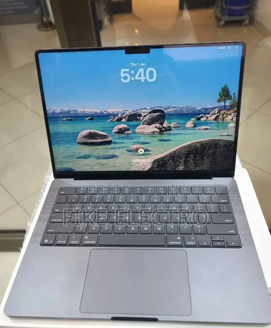 New Laptop Apple MacBook Pro 16GB Apple M5 Pro SSD 512GB