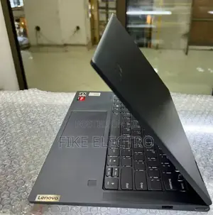 New Laptop Lenovo Yoga 7i 16GB AMD Ryzen 7 SSD 512GB