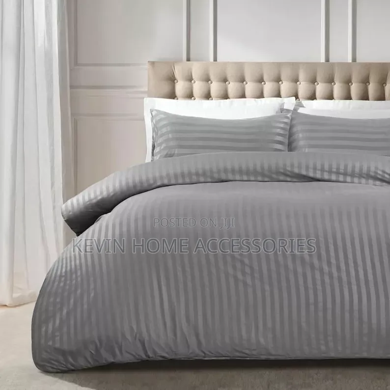 Solid Comforter Trusted by the Biggest Hotels 1000 Thread
