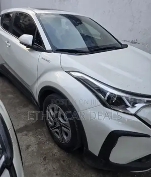 Toyota C-HR 2022 White