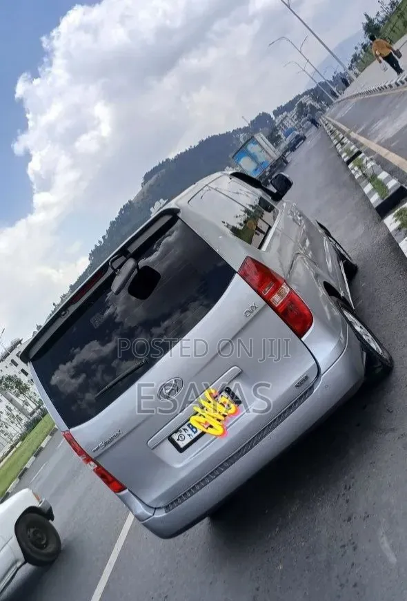 Hyundai H1 2014 Silver