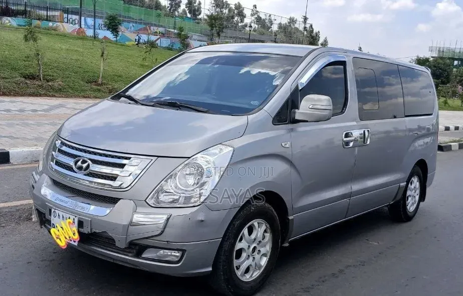 Hyundai H1 2014 Silver