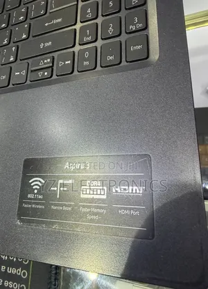 New Laptop Acer Aspire 3 8GB Intel Core i7 HDD 256GB