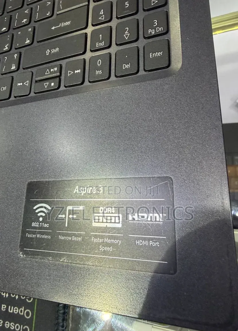 New Laptop Acer Aspire 3 8GB Intel Core i7 HDD 256GB