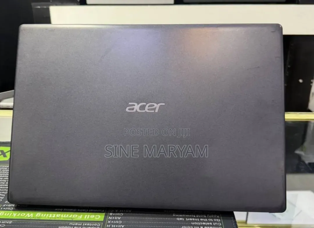 Laptop Acer Aspire 3 8GB Intel Core i7 HDD+SSD 1T