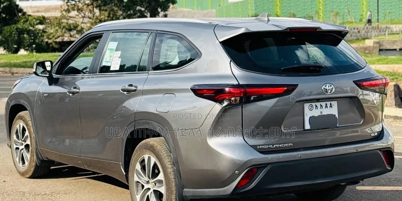 New Toyota Highlander Hybrid 2025 Silver