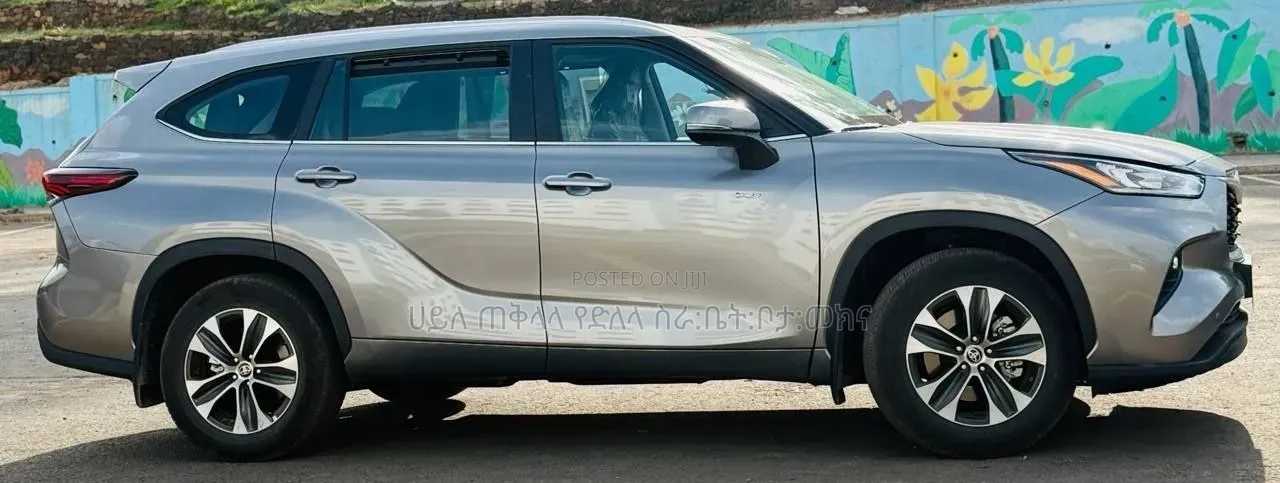 New Toyota Highlander Hybrid 2025 Silver