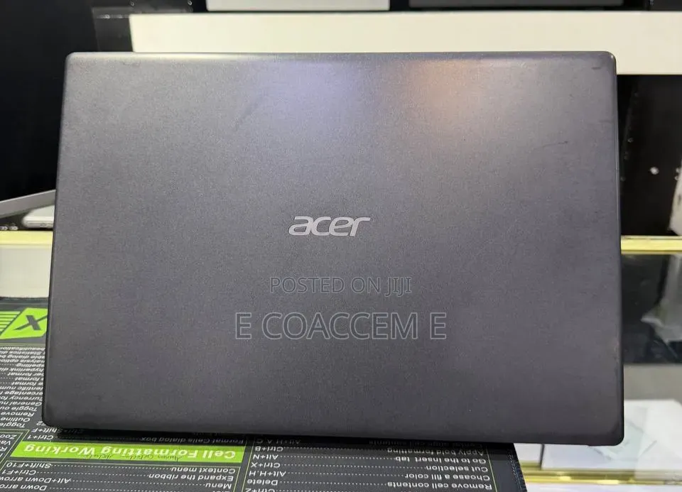 Laptop Acer Aspire 3 8GB Intel Core i7 HDD+SSD 1T