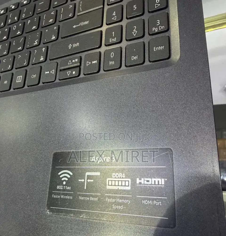 New Laptop Acer Aspire 3 8GB Intel Core i7 SSHD+SSD 256GB
