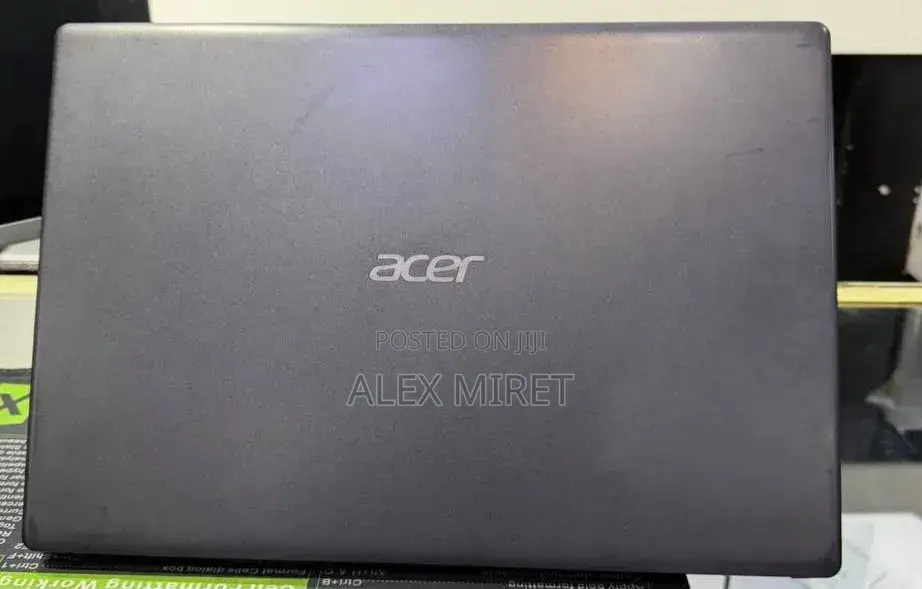 New Laptop Acer Aspire 3 8GB Intel Core i7 SSHD+SSD 256GB