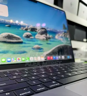 New Laptop Apple MacBook 8GB Apple M3 SSD 512GB
