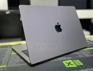 New Laptop Apple MacBook 8GB Apple M3 SSD 512GB