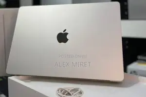 New Laptop Apple MacBook Air 2025 M4 15-inch 16GB Apple M4 SSD 256GB