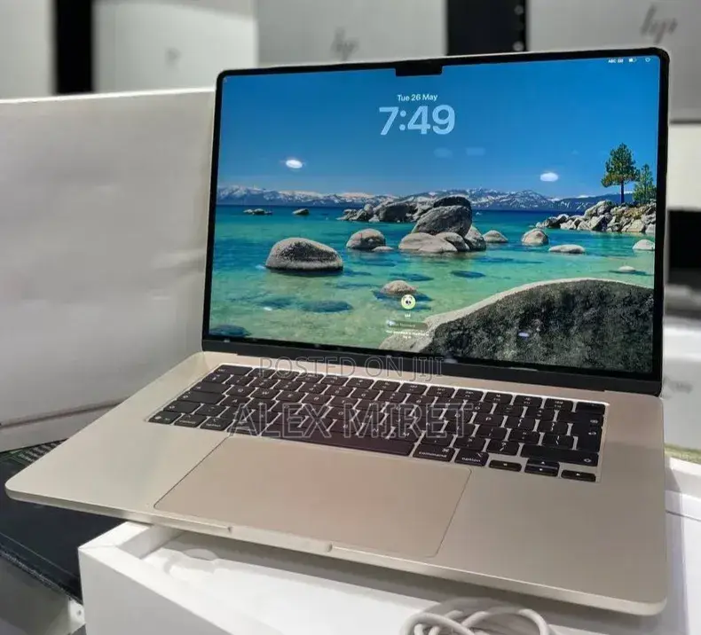 New Laptop Apple MacBook Air 2025 M4 15-inch 16GB Apple M4 SSD 256GB