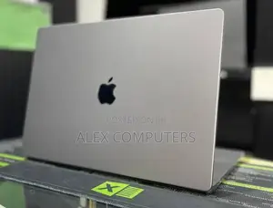 New Laptop Apple MacBook Pro M1 16GB Apple M1 Pro SSD 512GB