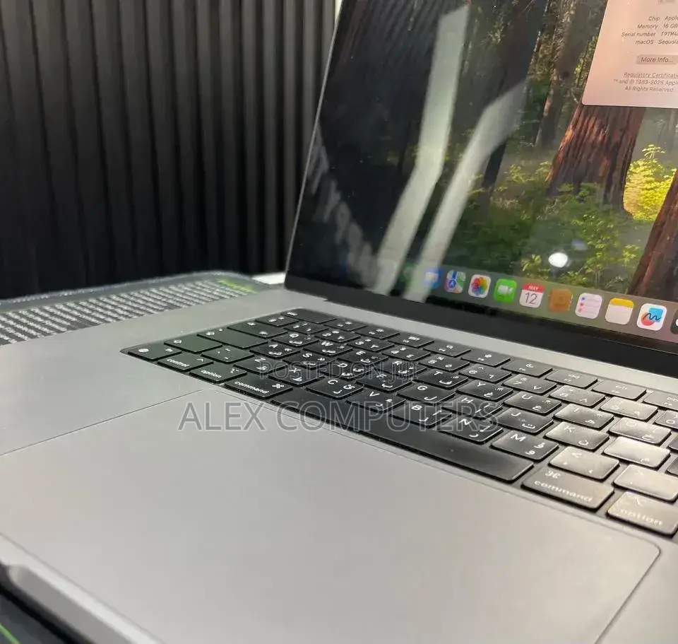 New Laptop Apple MacBook Pro M1 16GB Apple M1 Pro SSD 512GB