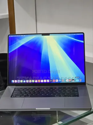 New Laptop Apple MacBook Pro 2021 M1 32GB Apple M1 Max SSD 512GB