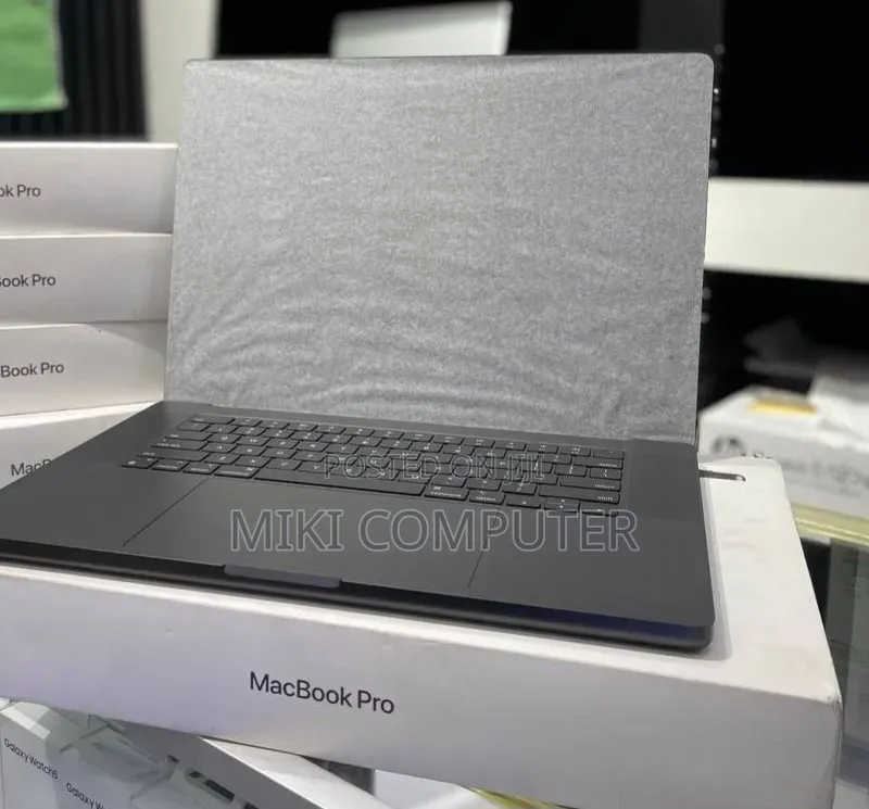 New Laptop Apple MacBook Pro 2024 M3 Max 16-inch 36GB Intel SSD 1T