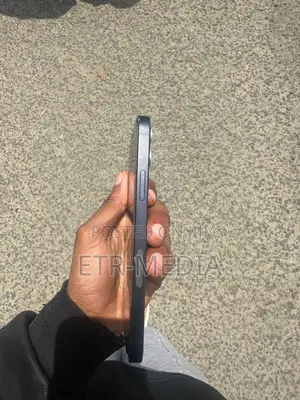 Apple iPhone 12 64 GB Black