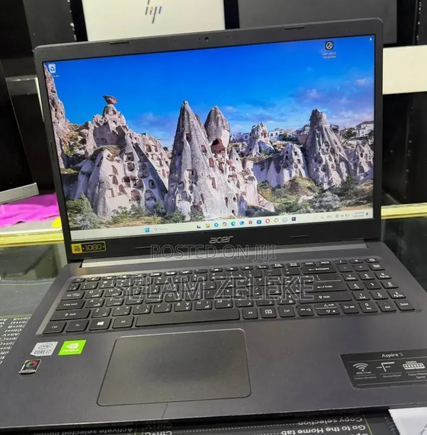 Laptop Acer Aspire 3 8GB Intel Core i7 HDD+SSD 1.5T