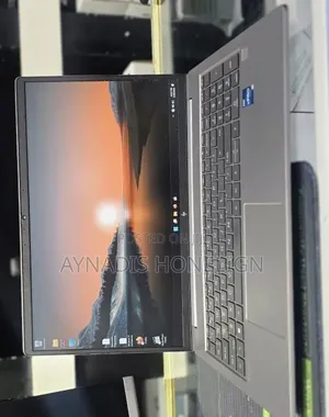 New Laptop HP ZBook 14 16GB Intel Core i7 SSD 512GB